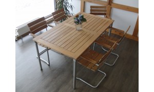 Tisch aus Plantagen-Teakholz